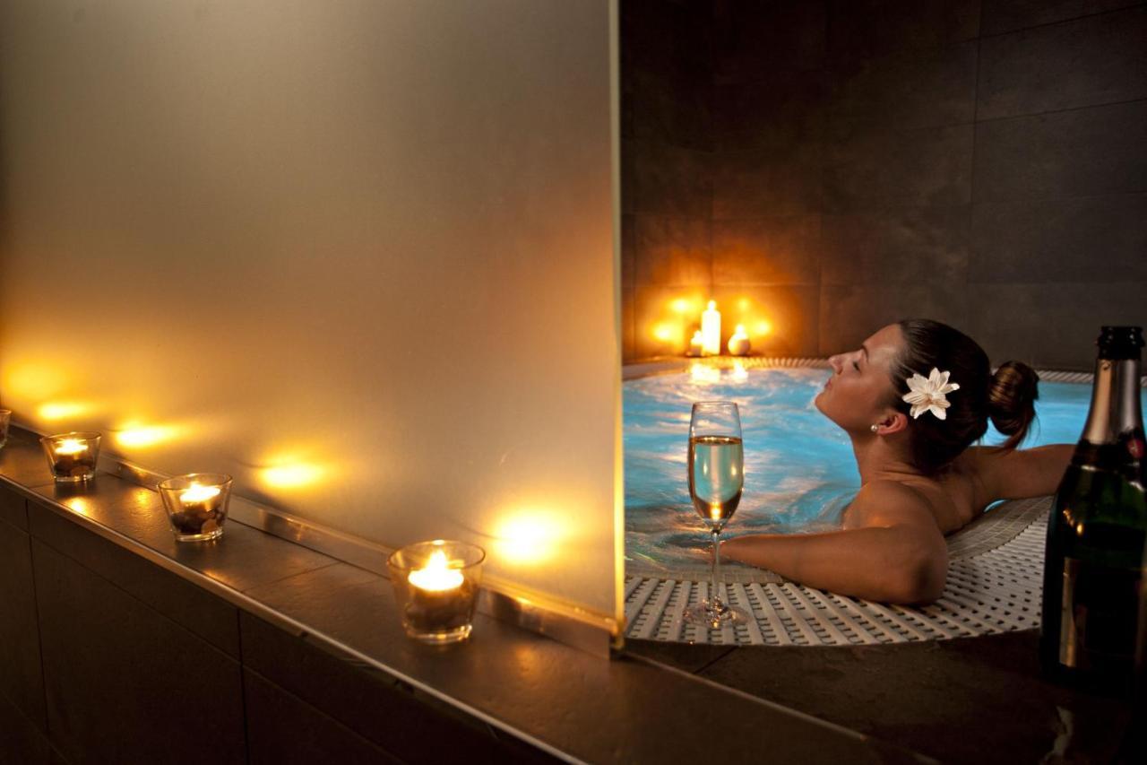 Wellness Hotel Abacie Nový Jičín エクステリア 写真