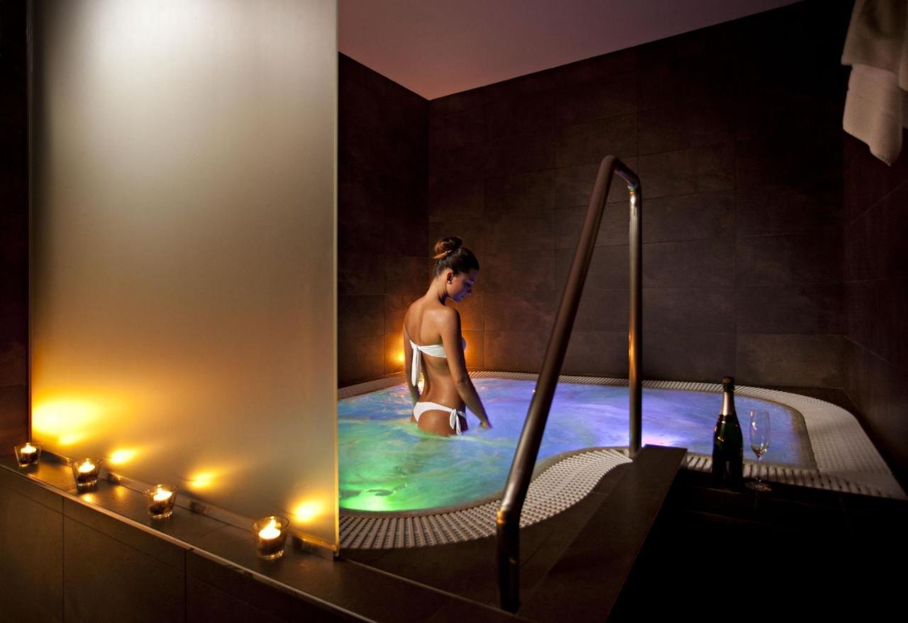 Wellness Hotel Abacie Nový Jičín エクステリア 写真