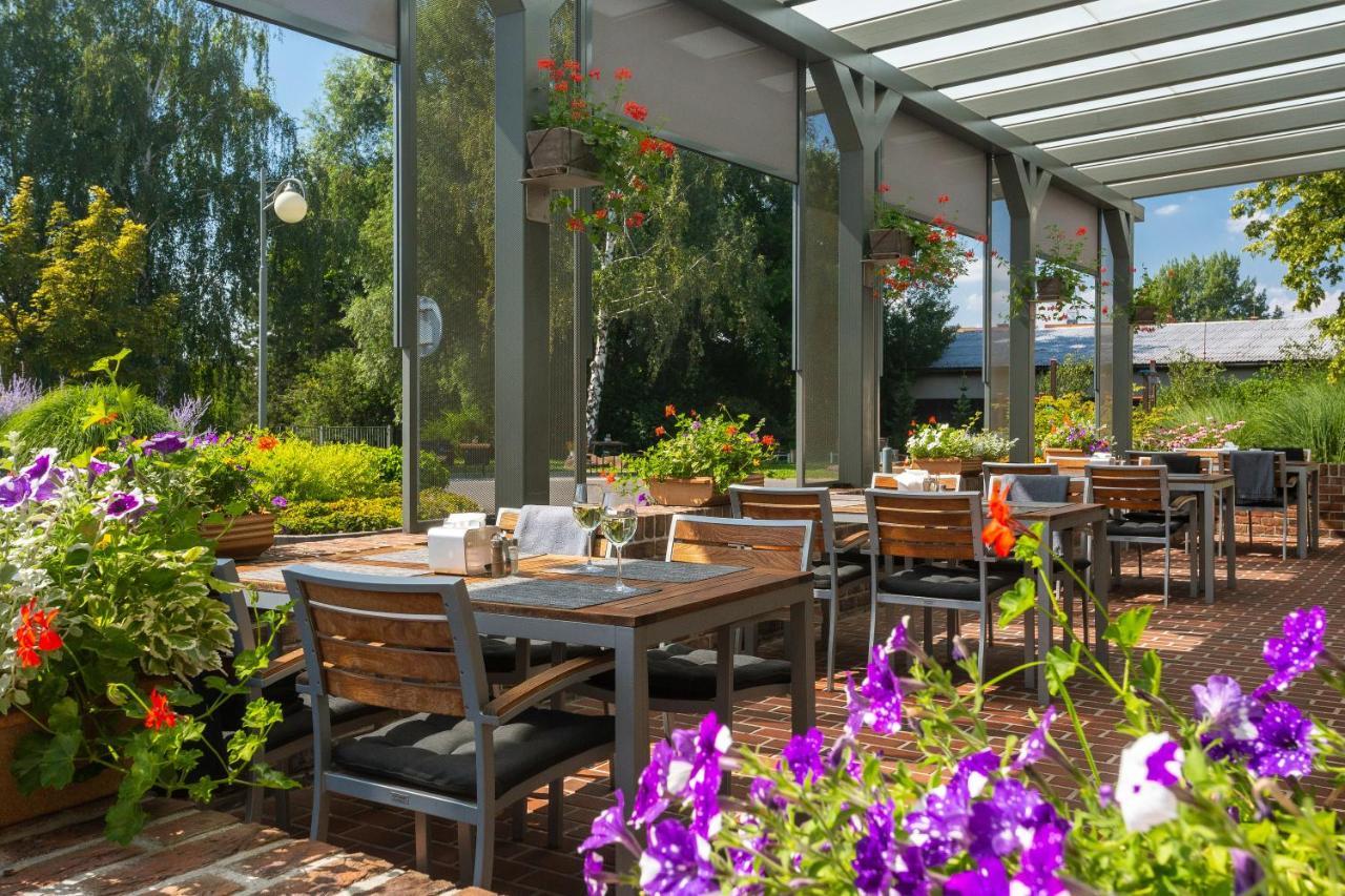 Wellness Hotel Abacie Nový Jičín エクステリア 写真