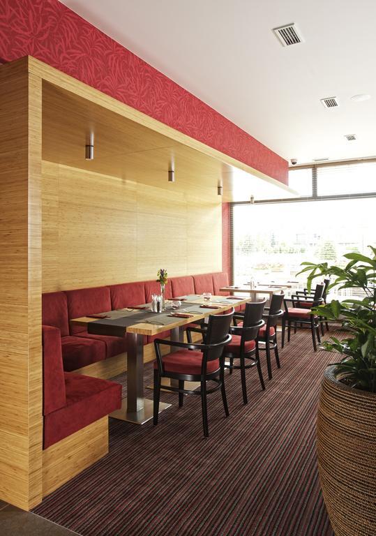 Wellness Hotel Abacie Nový Jičín エクステリア 写真